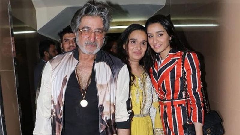 Shakti Kapoor dance on daughter Shraddha Kapoor for tu jhoothi main makkaar went viral