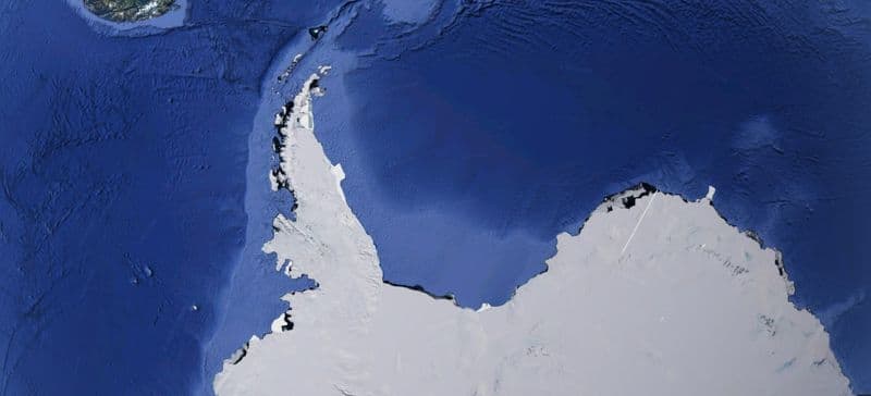 Antarctica gives birth to worlds largest iceberg-dnm