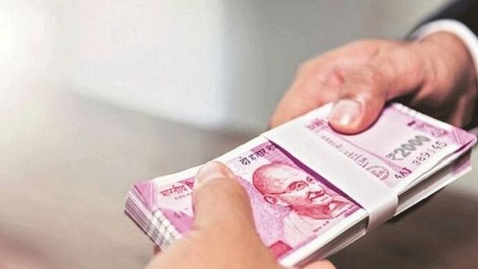 PM Mudra Yojana: बिना गारंटी के 10 लाख रुपये तक सरकार दे रही है लोन, ऐसे करें अप्लाई