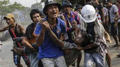 तख्तापलट के बाद 'क्रूरता' का सबसे खौफनाक चेहरा बना म्यांमार, देखें 10 शॉकिंग तस्वीरें