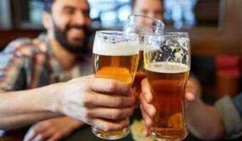 Is there a connection between your drinking and social networking? Here's what study says