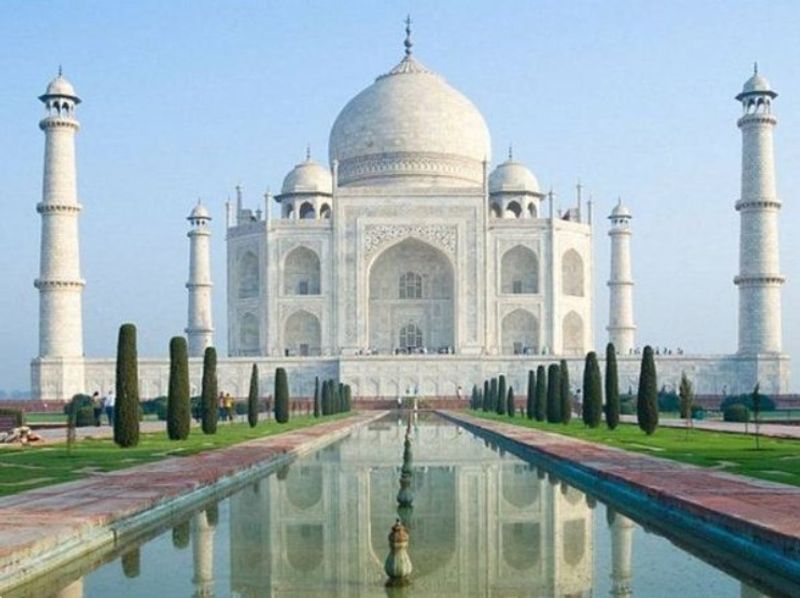 Agra administration proposes to revise Taj Mahal ticket prices pod