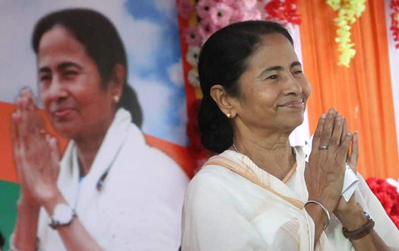 Mamata Banerjee writes to Arvind Kejriwal; extends support over NCT bill-dbr