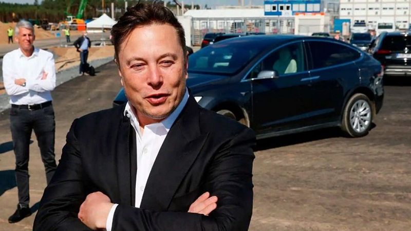 Tesla CEO Elon Musk may soon become first person with a net worth of 300 billion us dollar ckm