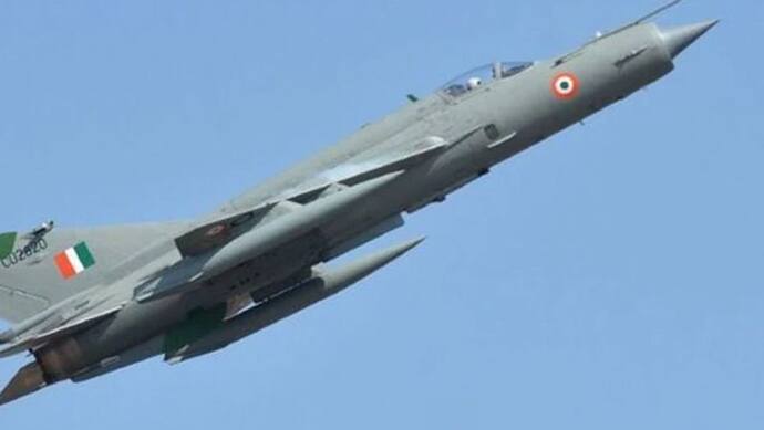 एयरफोर्स का फाइटर जेट MIG-21 क्रैश, कॉम्बैट ट्रेनिंग के लिए टेक ऑफ कर रहा था; ग्रुप कैप्टन शहीद