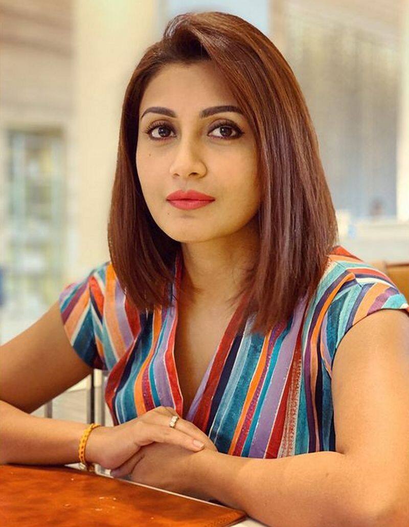 Bollywood Actress Rimi Sen files FIR after being defrauded of Rs 4.14 crore