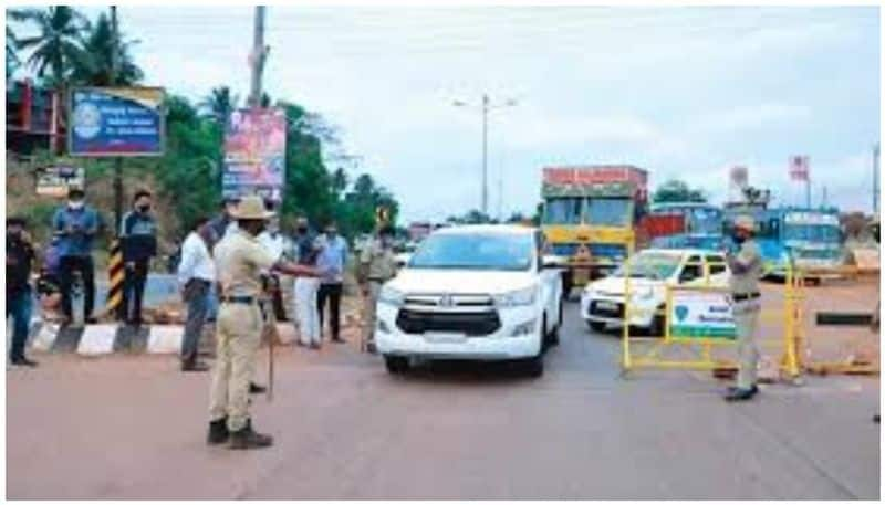 fake  covid negative certificate three malayalees  denied entry to  karnataka