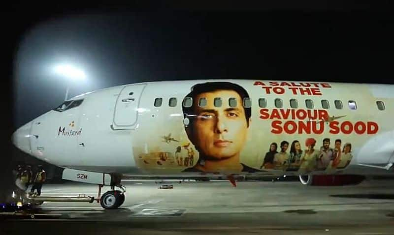 SpiceJet Boeing 737 salute to Sonu Sood covid assistance-VPN