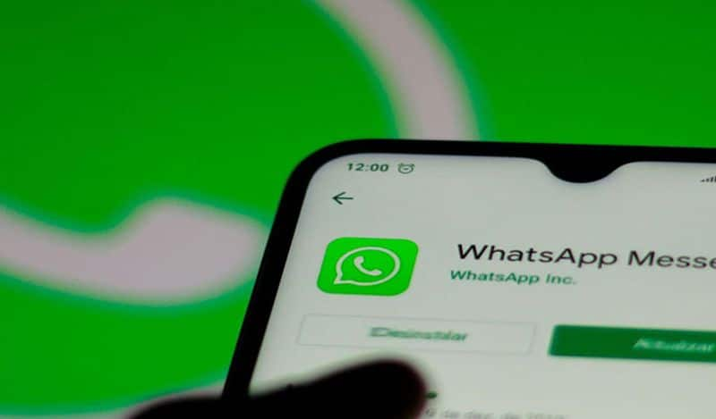 WhatsApp now lets you set all chats to disappear by default