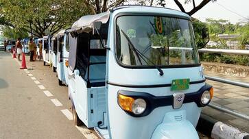 Ranchi Auto driver offers free rides to those in need during the pandemic