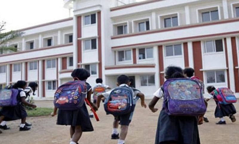 Coronavirus Maharashtra Schools Promote Students of Class 1 to Class 8 Without Exams rbj