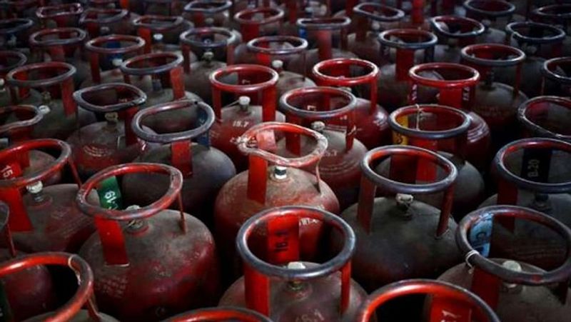 Modi Government hikes LPG subsidy for Ujjwala beneficiaries to Rs 300 per cylinder nbu