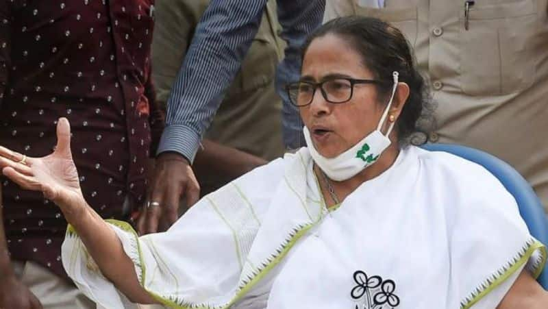 WB CM Mamata Banerjee urges EC with folded hands to curtail Bengal poll schedule amid COVID-19 surge-dnm