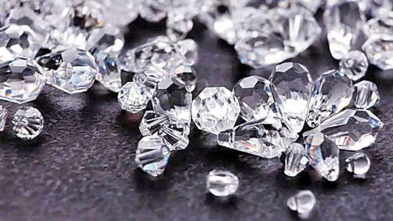 Viral video : Searching for diamonds on the road in Gujarat - bsb