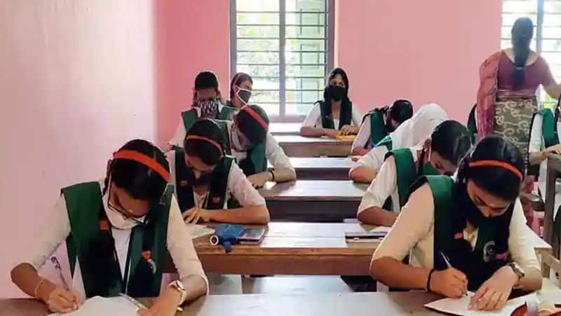 Maharashtra postpones state board exams of class 10, 12 amid COVID-19 surge-dnm