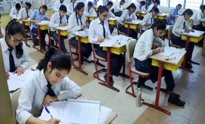 UP Board Exam 2021: यूपी बोर्ड ने बदला एग्जाम का टाइम टेबल, अब इस तारीख से होंगी 10th 12th की परीक्षा