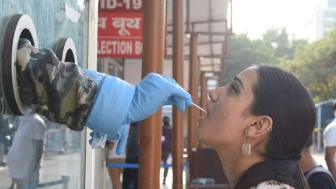<p>India reported 37,154 new Covid 19 cases in the last 24 hours, slightly lower than yesterday, informed the Union Health Ministry on Monday.</p>
