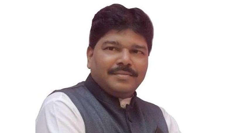 Maharashtra : Former BJP MLA Pascal Dhanare dies due to COVID-related complications - bsb