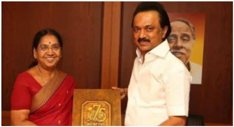 subbulakshmi jagadeesan resigned from DMK