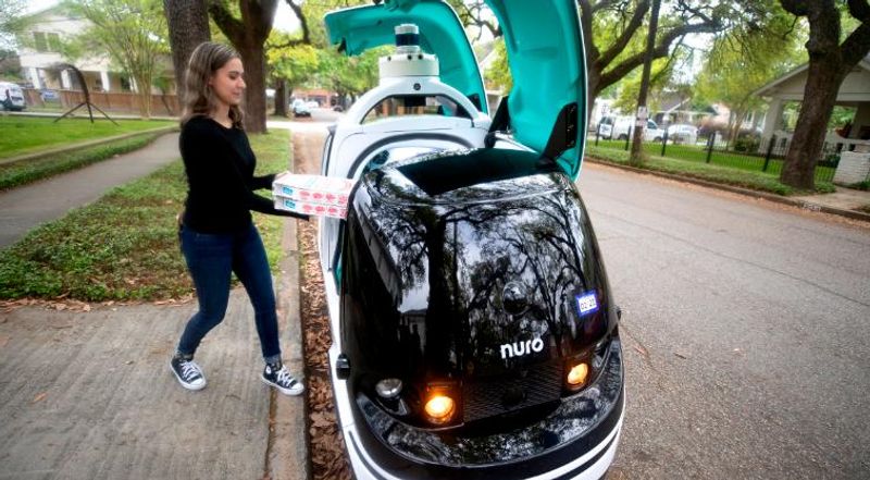 Dominos is launching a pizza delivery robot car