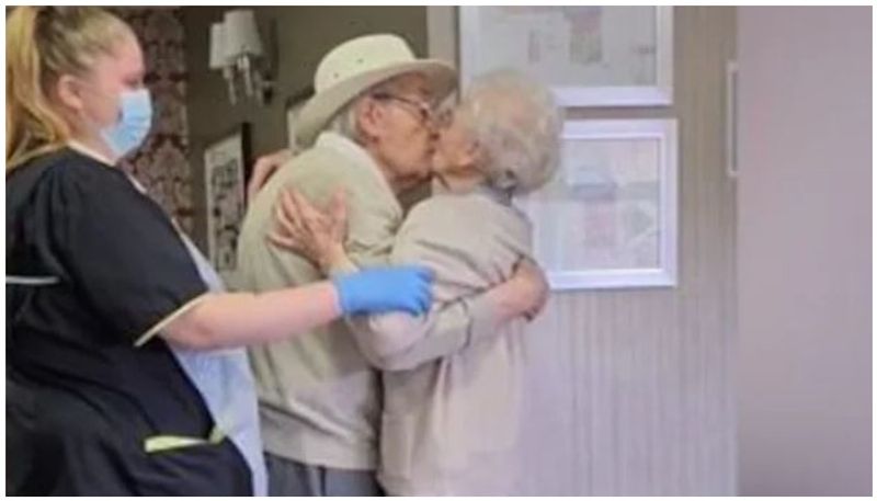 Elderly couple reunites at care home after spending 8 months apart