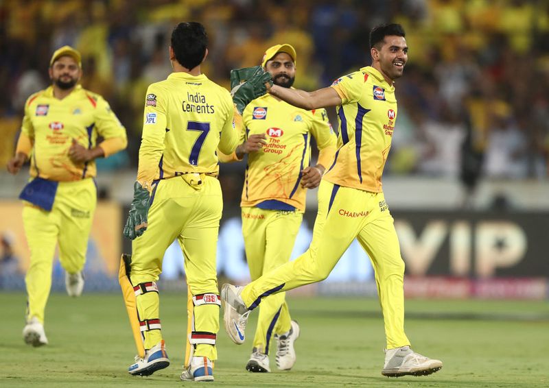 COVID grips IPL 2021: 3 Chennai Super Kings team members test positive-ayh