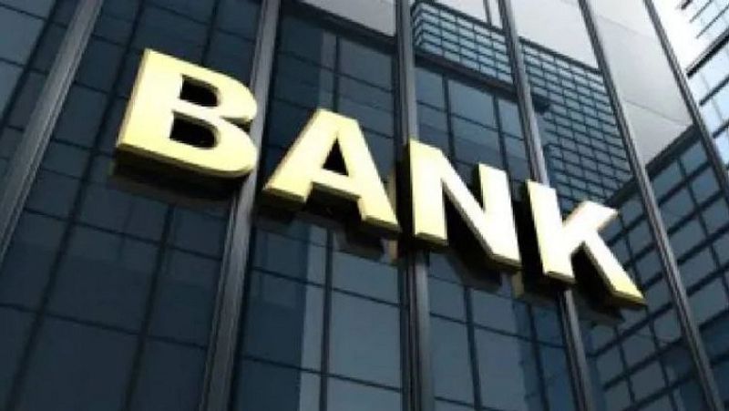 banks in kerala change working time in view of covid situation to open from 10 to 2