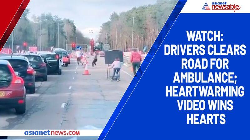 Watch Drivers clears road for ambulance; heartwarming video wins hearts-tgy