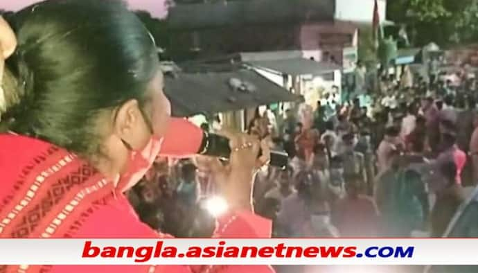 ভারতী ঘোষের রোডশোতে 'লুঙ্গি পড়া লোক'এর হামলা, পুলিশের সামনেই বেধড়ক মার বিজেপি কর্মীদের