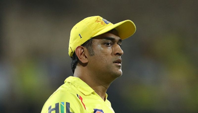 MS Dhoni return to Ranchi  only after all his CSK teammates depart safely