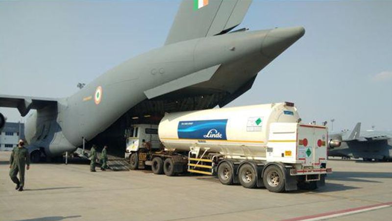 Defence ministry decided to airlift 23 mobile oxygen generation plants from Germany ckm