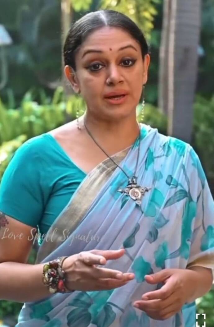 అప్పటి స్టార్ హీరోలుగా ఉన్న చిరంజీవి, బాలకృష్ణ, వెంకటేష్, నాగార్జున వంటి స్టార్స్ తో సూపర్ హిట్ మూవీస్ లో ఆమె నటించారు. చిరంజీవికి జంటగా ఆమె నటించిన అల్లుడు గారు, రుద్రవీణ వంటి చిత్రాలు సూపర్ హిట్ కొట్టాయి.