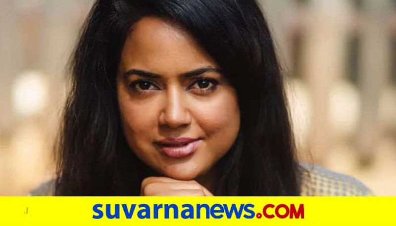 Actress Sameera Reddy shares an informative video about Covid19 affecting kids  vcs