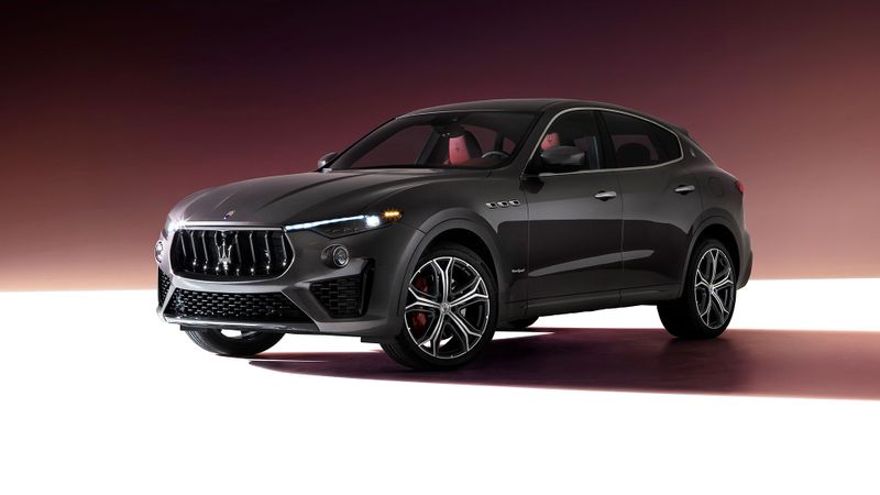 Maserati unveils Levante hybrid