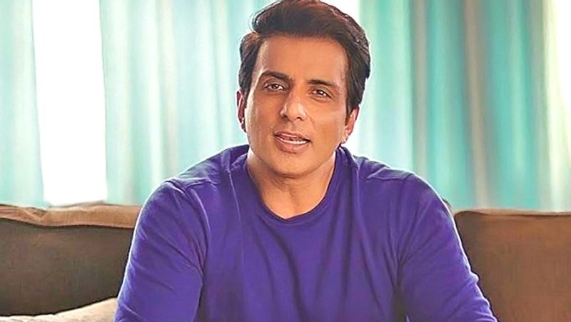 Bollywood Actor Sonu Sood Provide Remdesivir to Covid Patient in Chitradurga grg