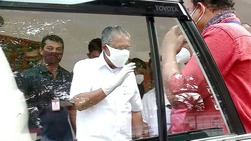 pinarayi congratulate ministers