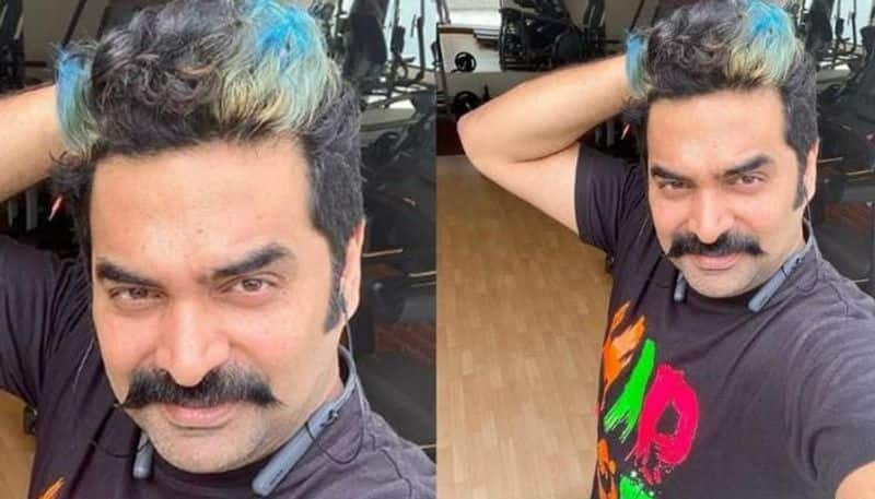 gopi sundar in new look selfie viral