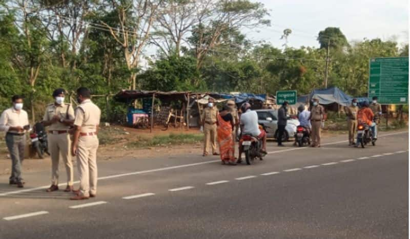 Sangareddy official set up checkpost on Karnataka TS border