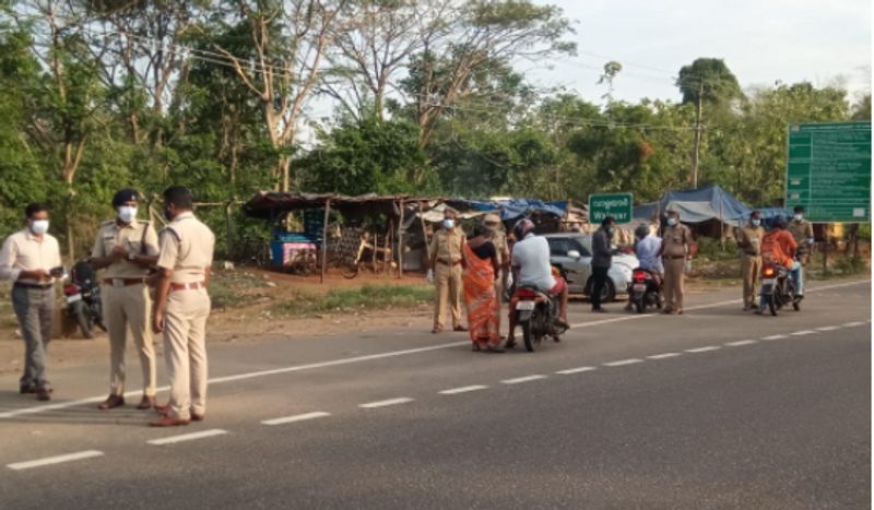 Sangareddy official set up checkpost on Karnataka TS border