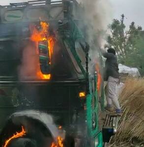 मदर्स डे पर बच्चों के शव देख बिलख रही मां: एक परिवार के 4 मासूम जिंदा जले, खेल-खेल में दर्दनाक मौत मारे गए