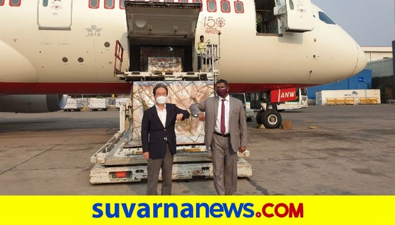 India Fights Corona Medical supplies from the Korean government arrived at IGI Airport pod