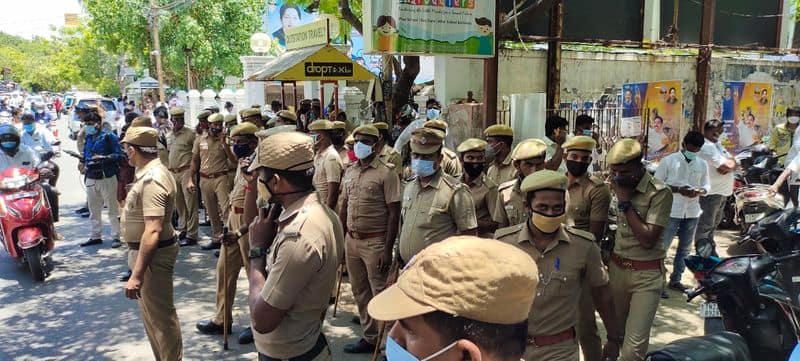 AIADMK head's office ransacked...Case registered against OPS. 