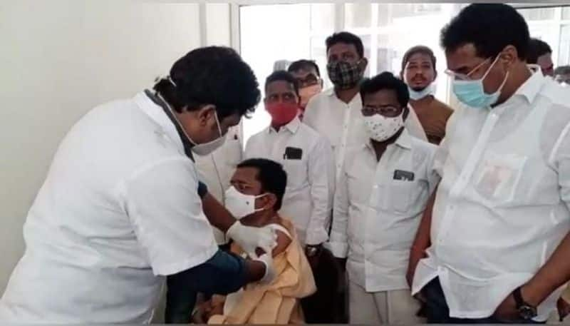 putta madhu taken second dose of corona vaccine in manthani - bsb