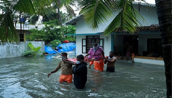 ১৮ তারিখ ভয়ঙ্কর ঘূর্ণিঝড়ের রূপ নিয়ে আঁছড়ে পড়বে তাউতে, চেন্নাই ও কেরল শুরু বৃষ্টি, বৈঠক করলেন মোদী