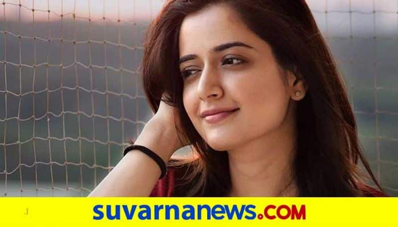 Kannada actress Ashika Ranganath reveals lip care secret vcs