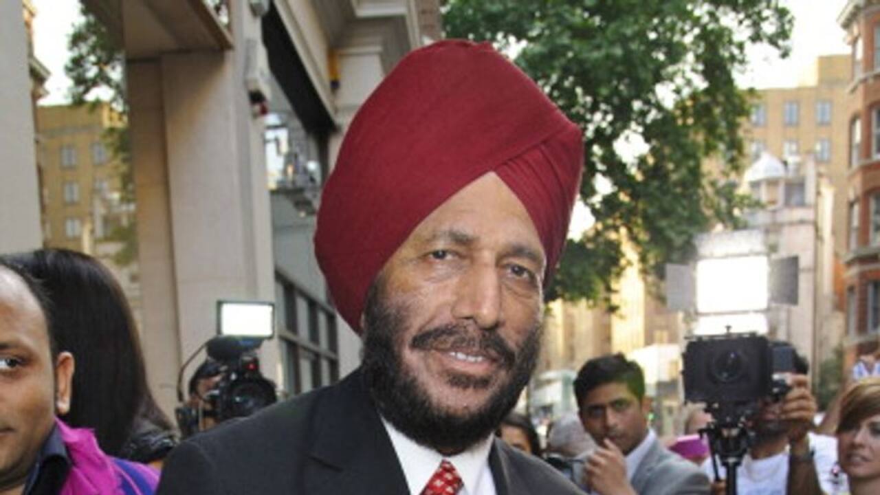 <p>Legendary former Indian athlete and sprinter Milkha Singh battled COVID 19 a couple of weeks back. However, he was admitted to the hospital on Thursday due to a drop in oxygen level.</p>

