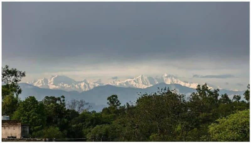 Himalayas Seen From UP Town For Second Consecutive Year Pics Are Viral