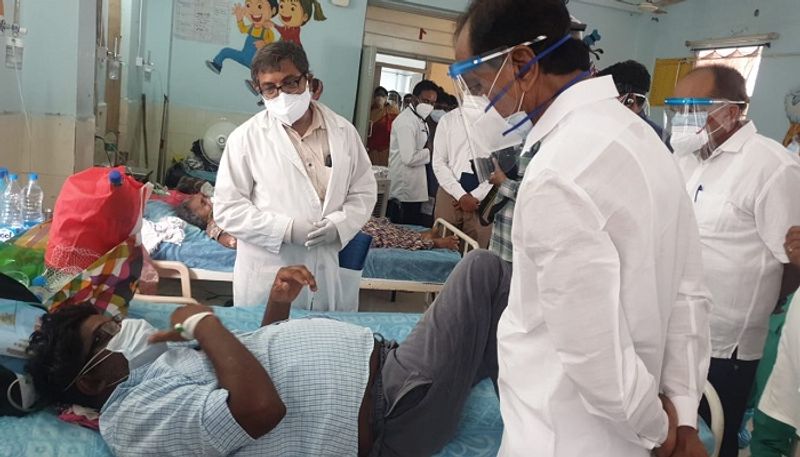 telangana cm KCR visited MGM hospital in warangal - bsb