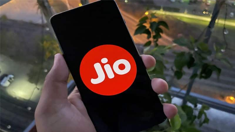 Jio launches JioFiber Postpaid with plans starting from Rs 399 per month ckm