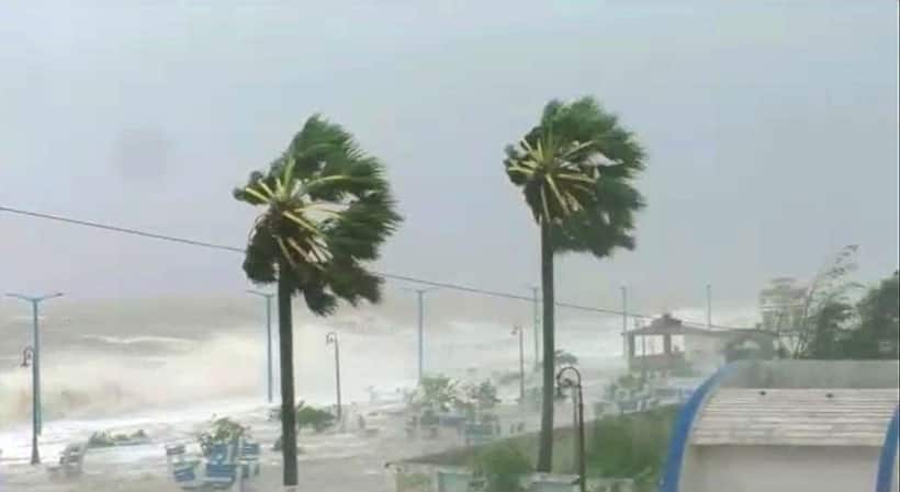 Heavy rains, strong winds last eastern coast as Cyclone Yaas landfall process begins